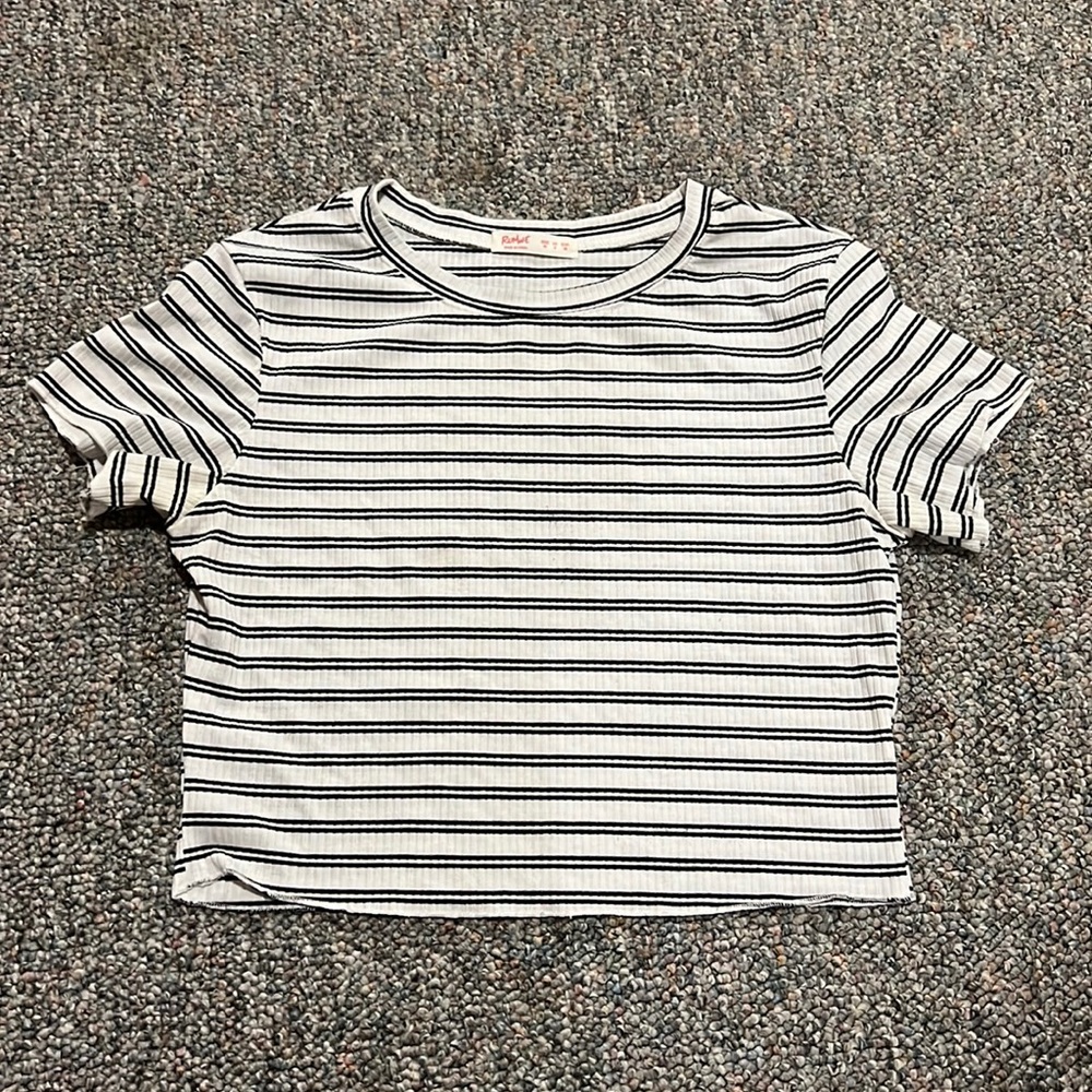 ROMWE tee